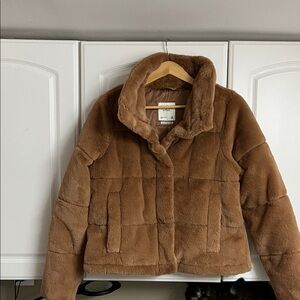 Abercrombie and Fittch, The A&F mini puffer - Brown
